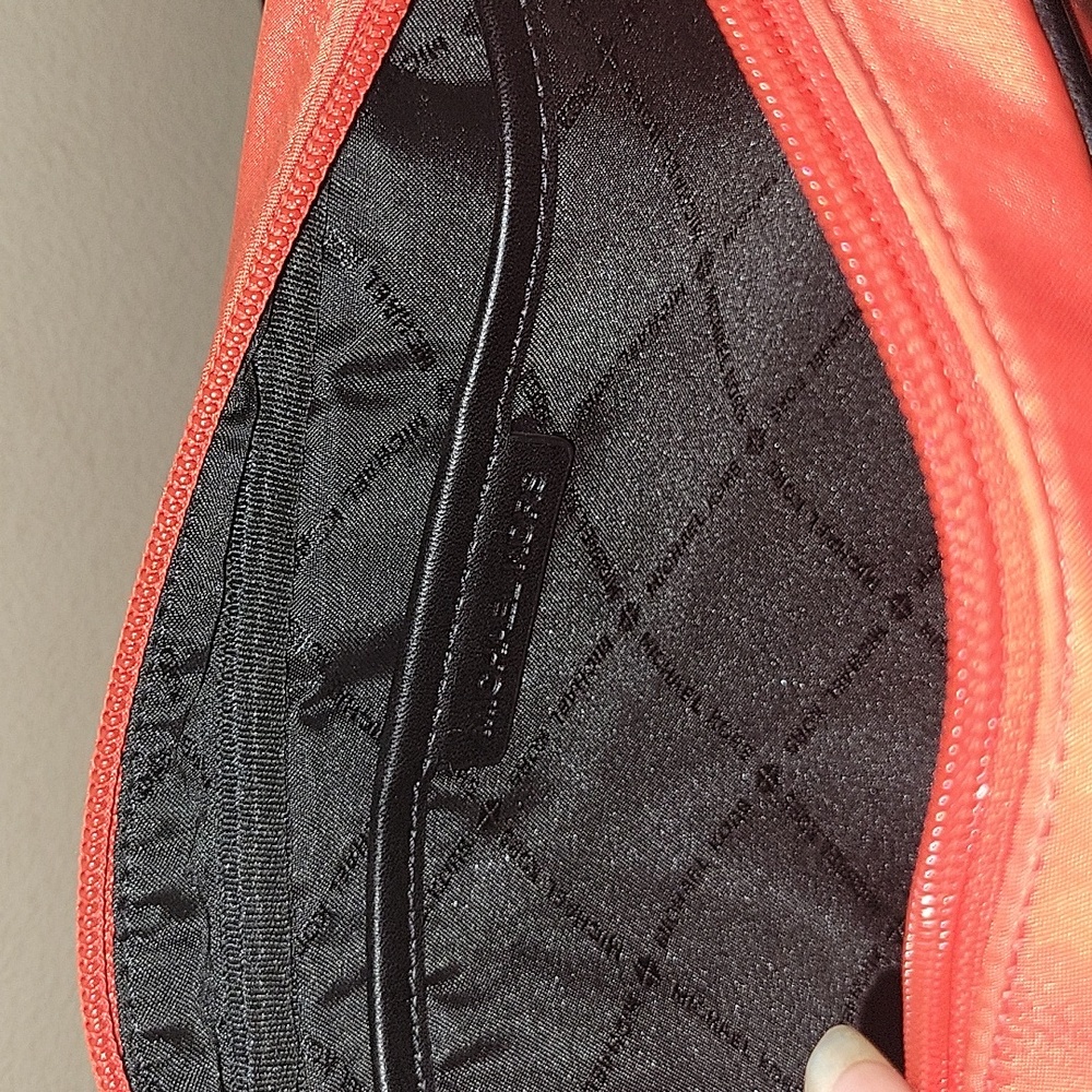 Michael Kors Crossbody - Picture 2 of 6